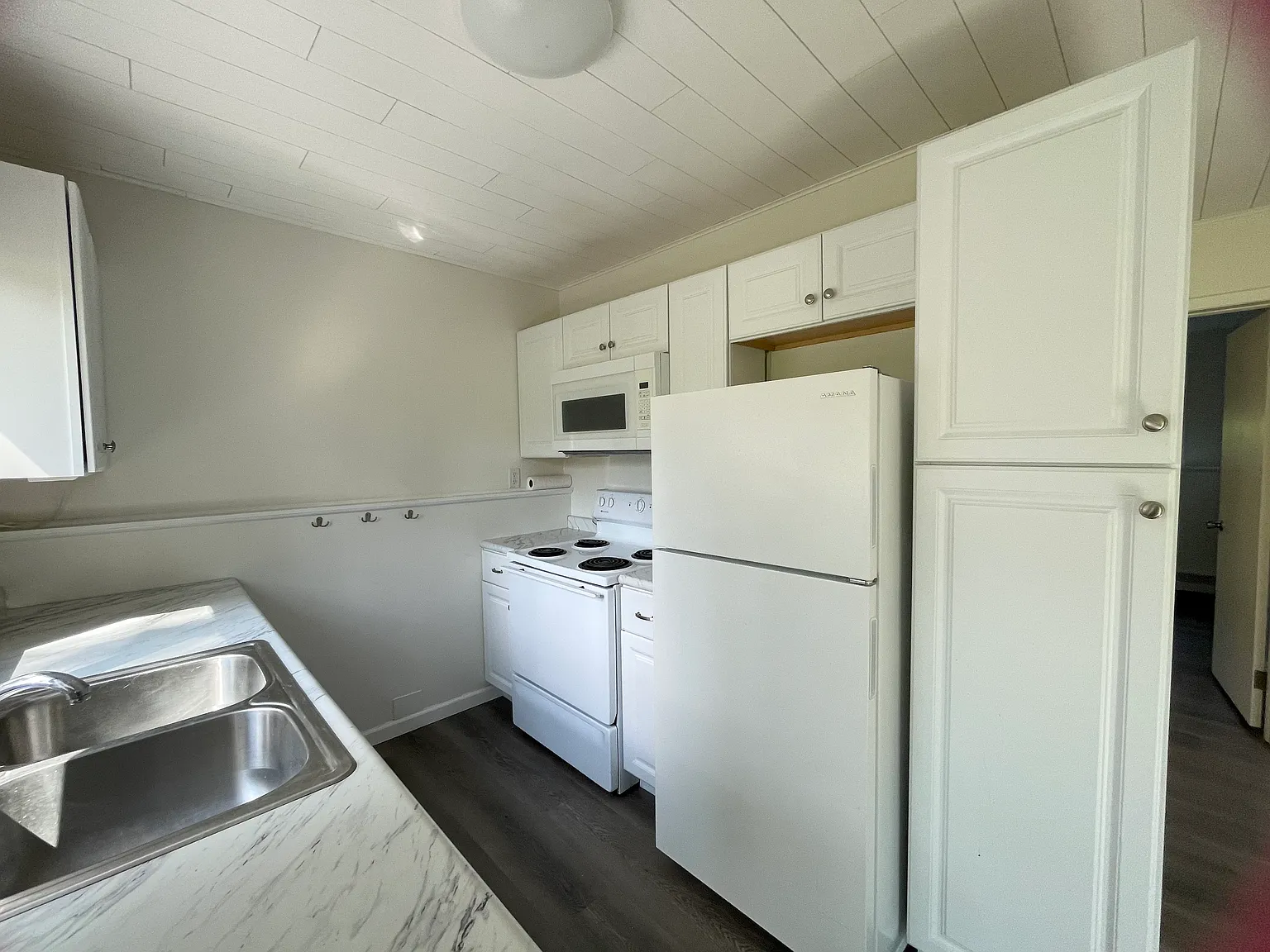 1 bed, 725 sqft, $1,150 — Photo 3