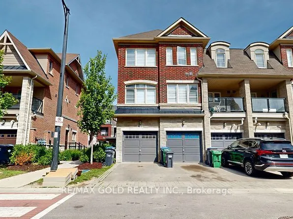 200 Veterans Dr #45, Brampton, ON L7A 4S6