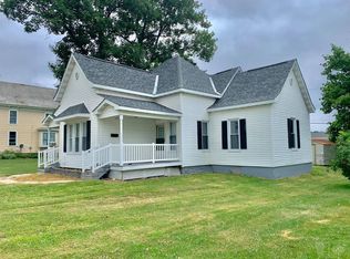 1129 Oak St, Hamilton, IL 62341