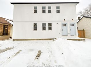576 Elinor St, Windsor, ON N8P1E4