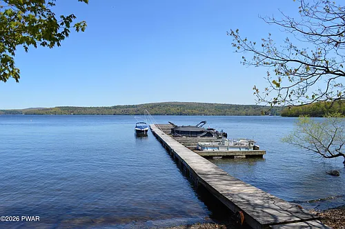 3 Lakeview Dr Photo 1