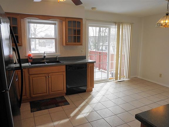 4th image of 18 Tallmadge Ave