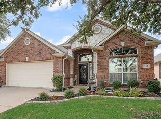 212 Park Meadows Dr, Euless, TX 76039