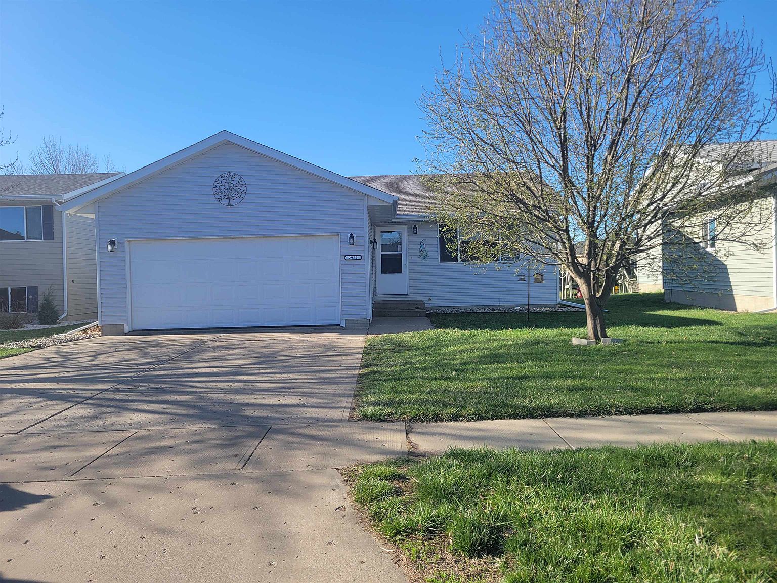 2929 Lakeview Dr, Yankton, SD 57078 Zillow