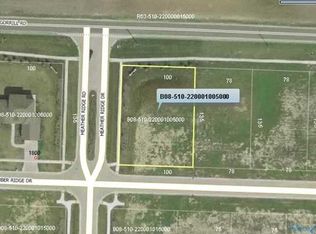 1742 Timber Ridge Dr, Bowling Green, OH 43402