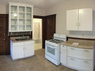 82 Bridge St, Salem, MA 01970