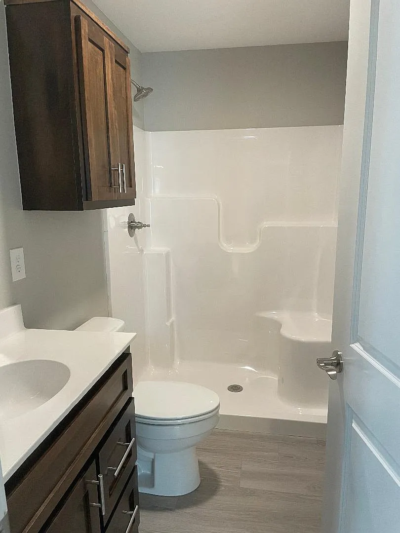 238 E Young Pl — Photo 4