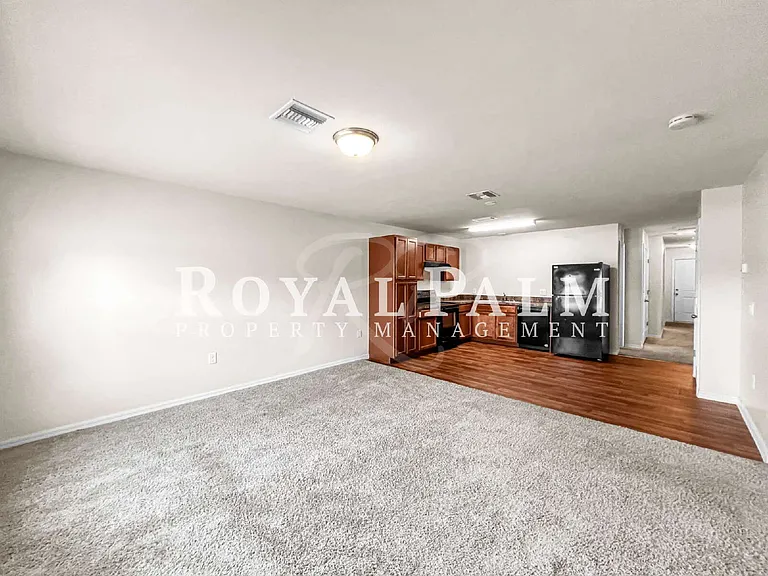 18321 Gibraltar Ln — Photo 7