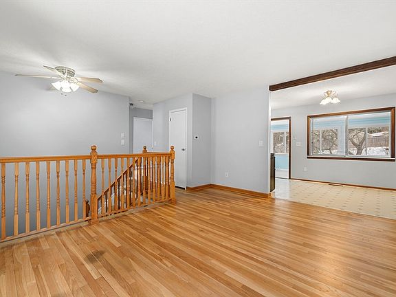 3rd image of 103 Esta Rd