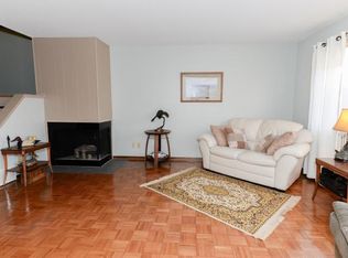 89 Walden St, Burnsville, MN 55337