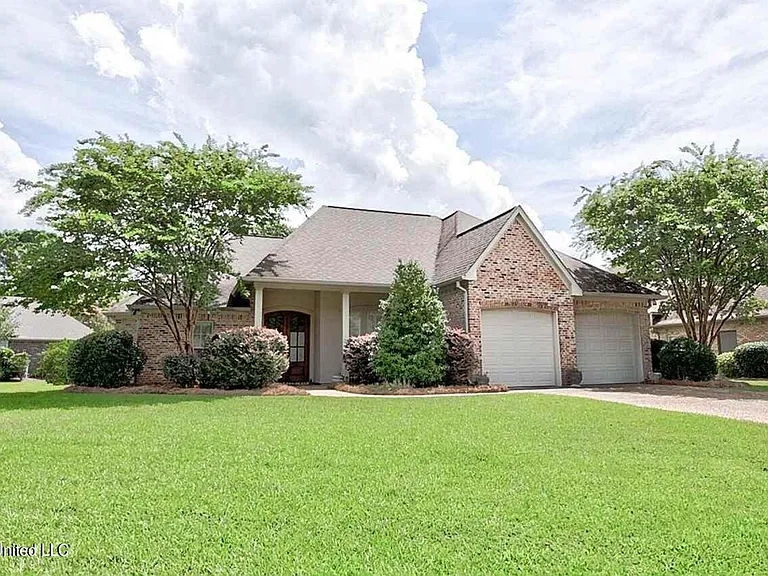 143 Sonnett Cir — Photo 1