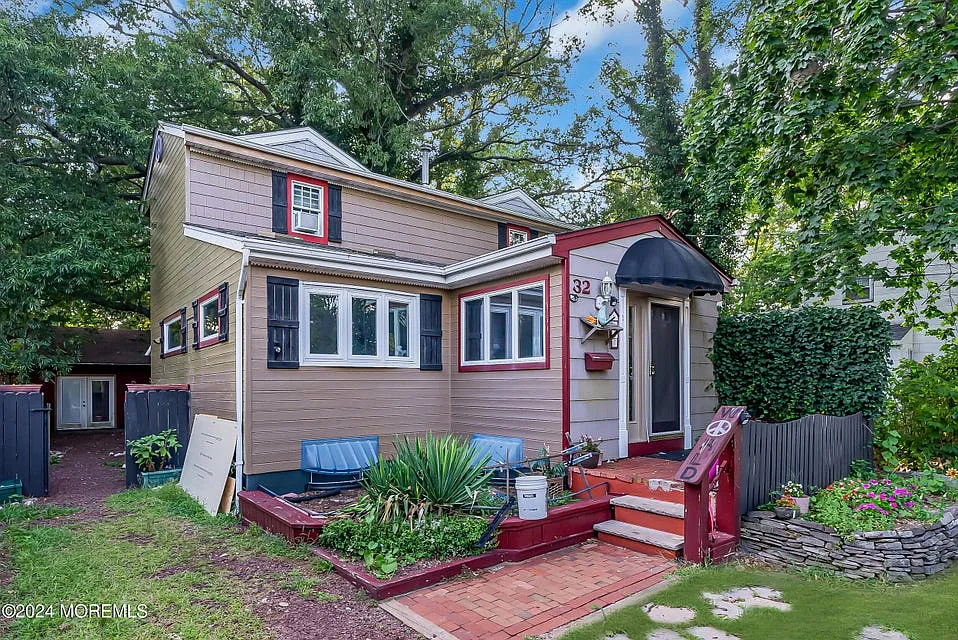 32A Woodrow St