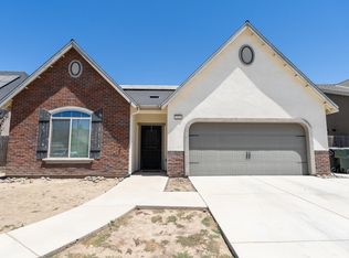 2224 N Divisadero St, Visalia, CA 93291