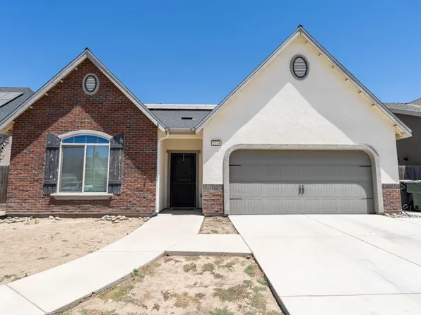 2224 N Divisadero Street, Visalia, CA 93291