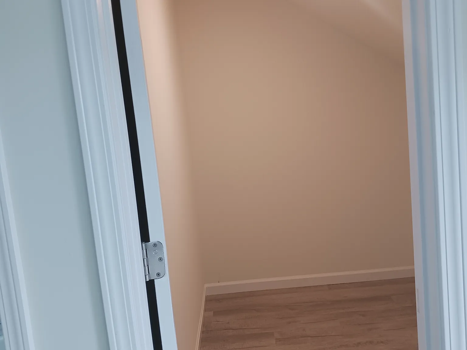 3 bed, 3.5 bath, 1500 sqft, $850 — Photo 3