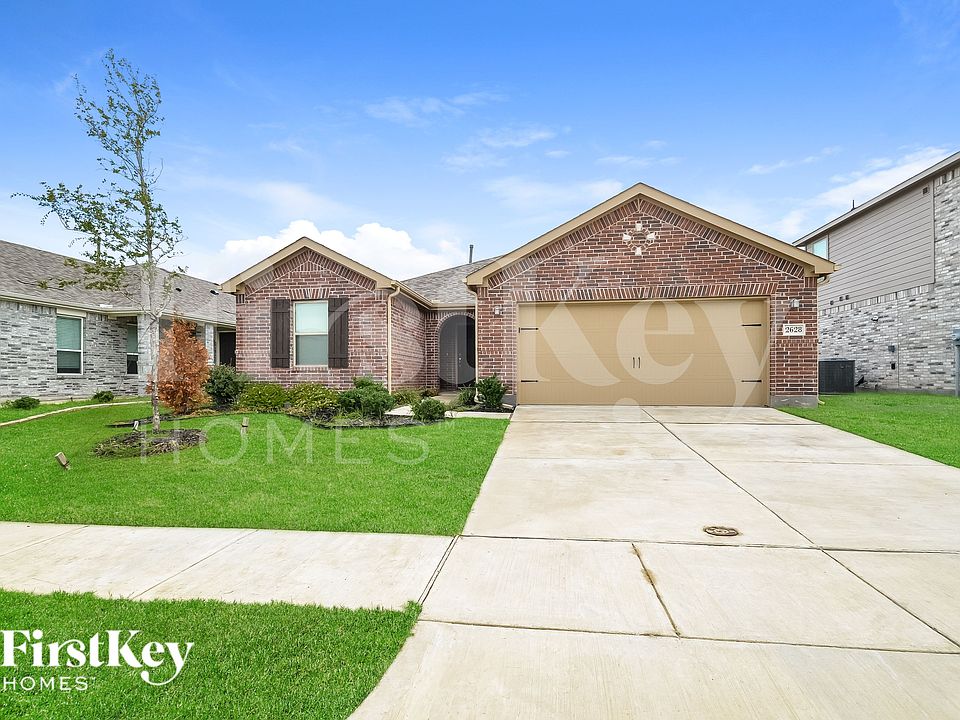 1st image of 2628 Warren Ln
