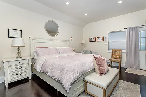 32 Billings St #1B Photo 1