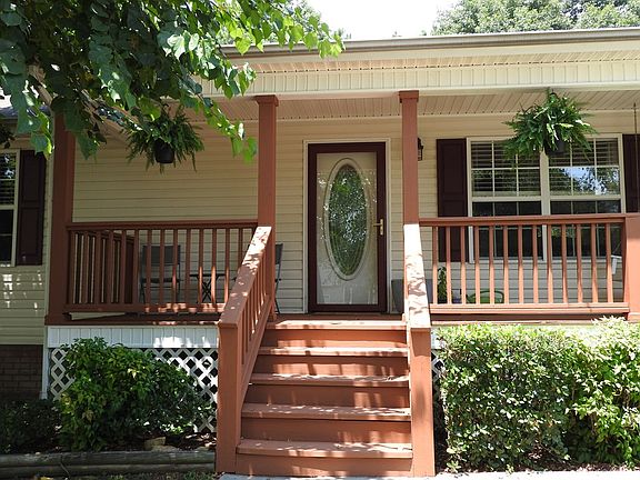 3rd image of 172 Georgia Bell Cir SE