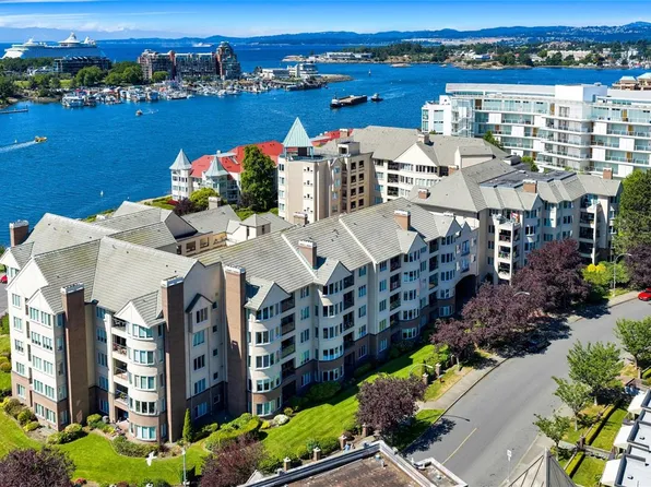 50 Songhees Rd #204, Victoria, BC V9A 7J4