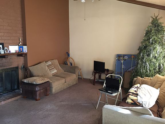 5th image of 1027 W Holguin St