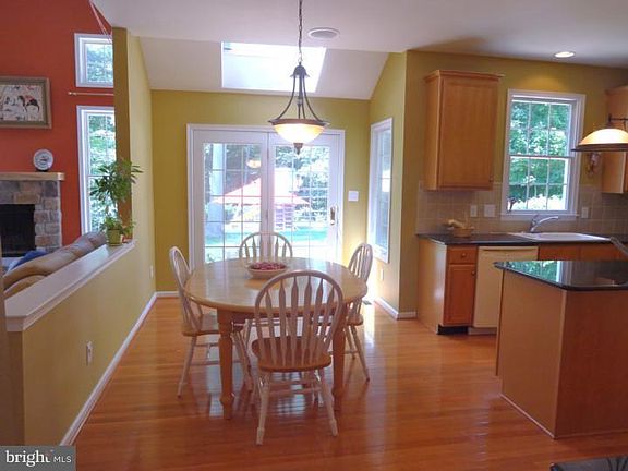 3rd image of 3825 Green Ridge Rd