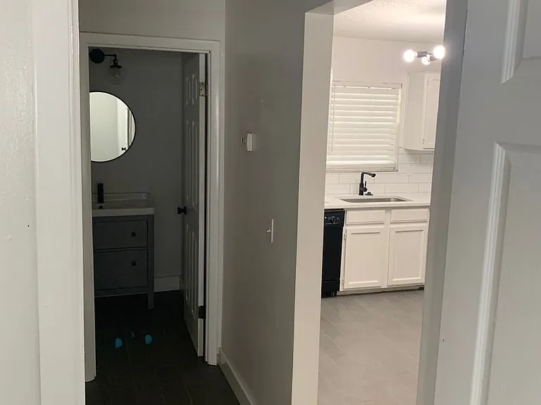 4900 Dover Cir — Photo 3