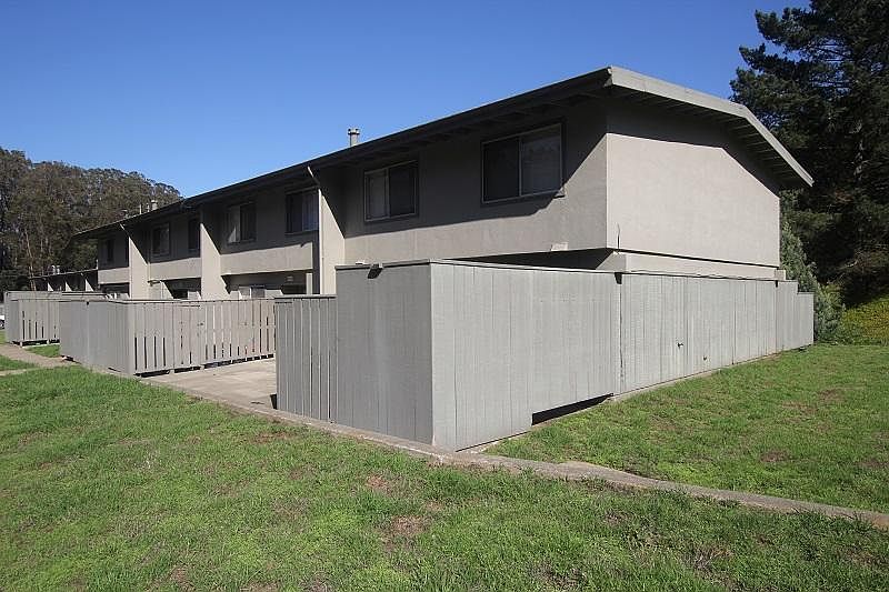 1st image of 858 Macarthur Ave #C