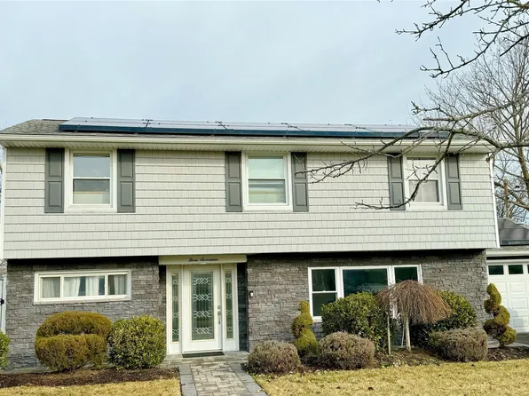 317 N Utica Avenue, Massapequa, NY 11758