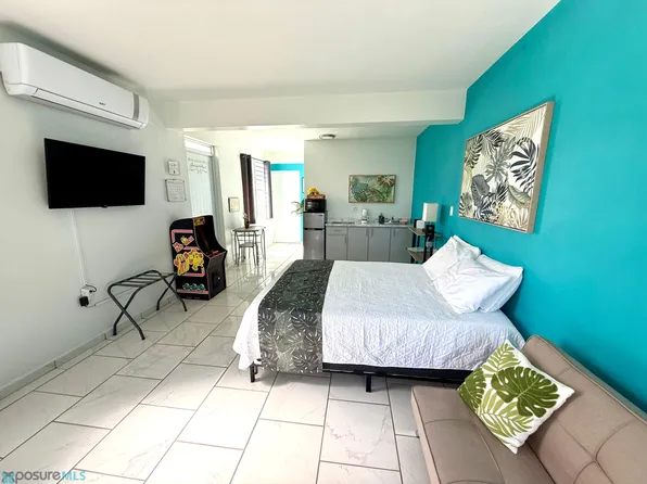 2 Cruces #2, Aguada, PR 00602
