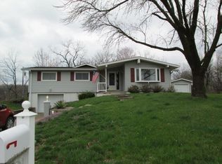 1219 Valley View Ct, Moberly, MO 65270