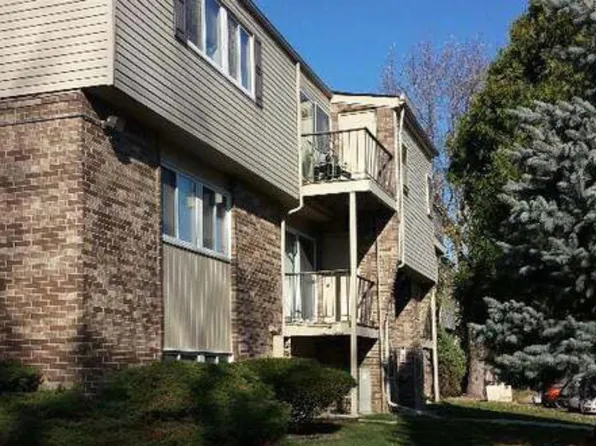 38255 Fairway Ct APT 82C, Clinton Township, MI 48038