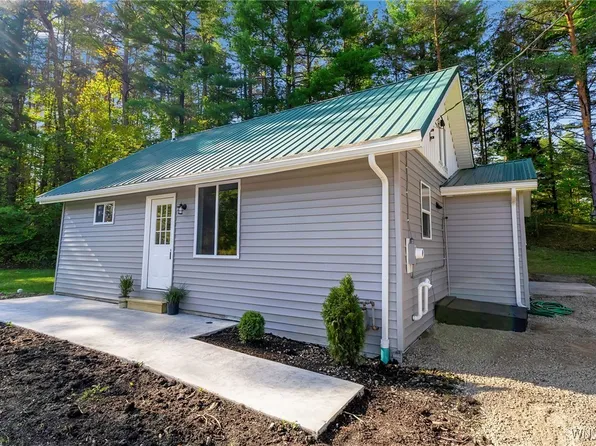 10440 Springville Boston Rd, Springville, NY 14141