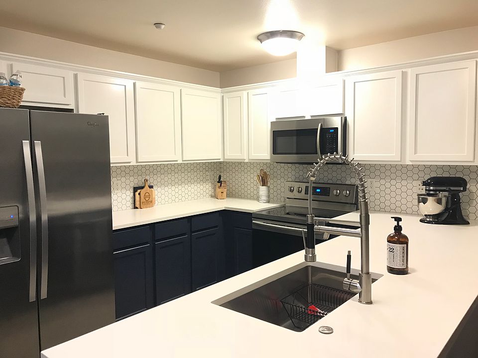 1st image of 1931 23rd Pl NE APT 104