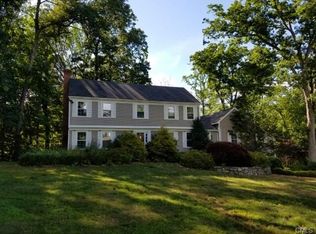 89 Bobbys Ct, Ridgefield, CT 06877