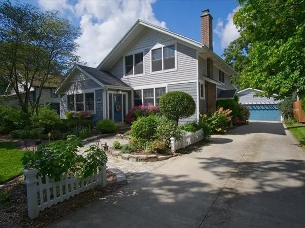 4207 Winnequah Rd, Monona, WI 53716