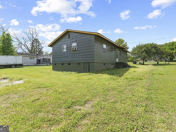 5th image of 1512 State Extension St