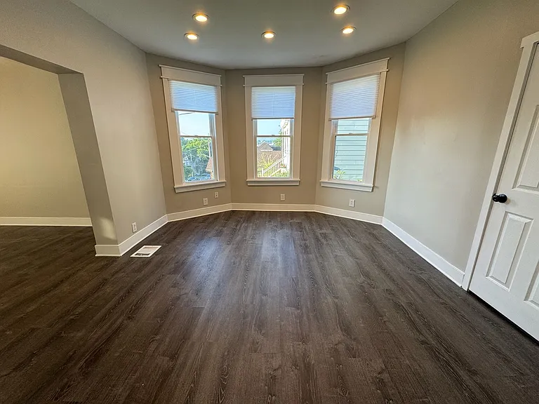 5029 Norwood Ave — Photo 22