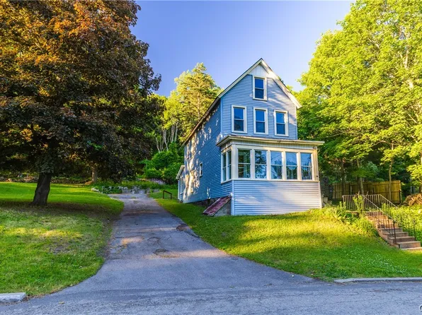 36 Milligan St, Little Falls, NY 13365