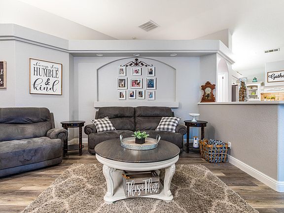 4th image of 1143 N Rossmoor Ct