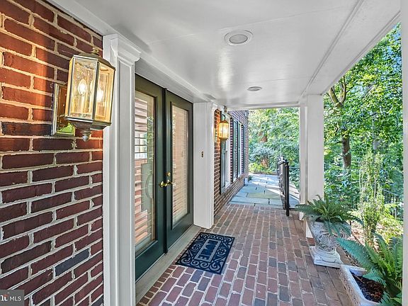 2nd image of 2124 21st Rd N