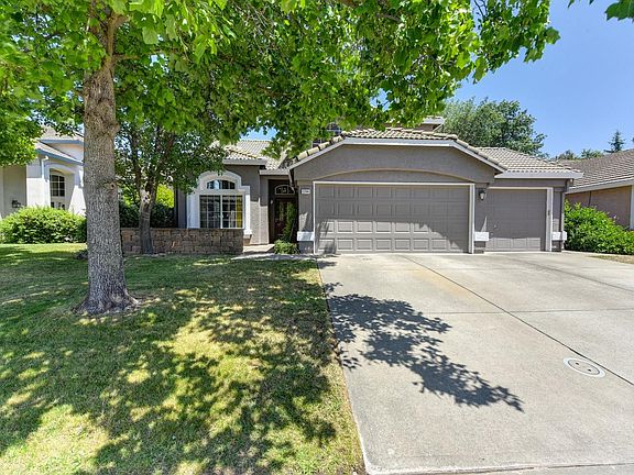 2nd image of 1296 Canevari Dr