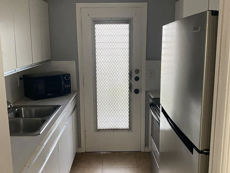 1150 E Sample Rd #105 — Photo 5