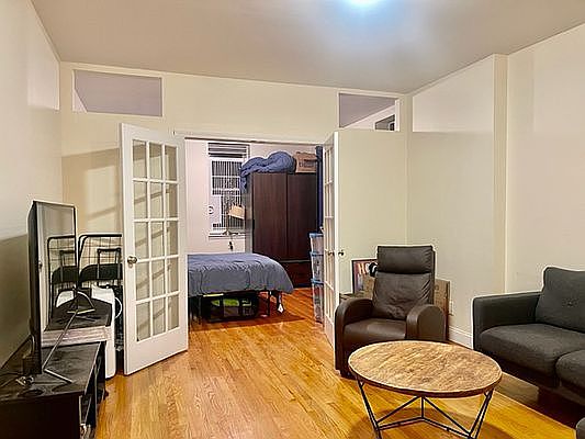 1st image of 251 E 84th St APT 3B