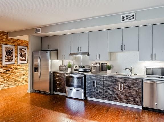 4th image of 111 W Main St APT 306