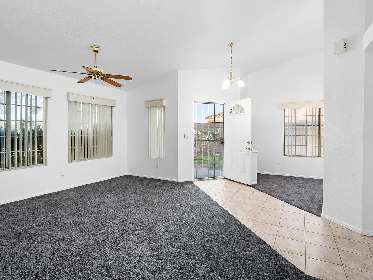 3 bed, 1363 sqft, $2,000 — Photo 4