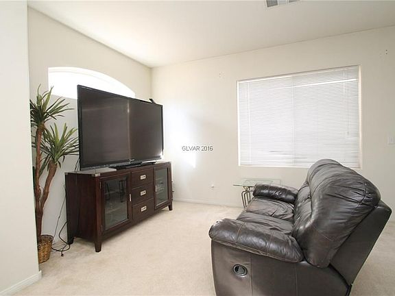 3rd image of 8511 Peaceful Dreams St