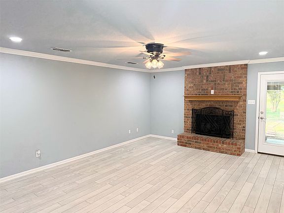 2nd image of 1111 Joel St