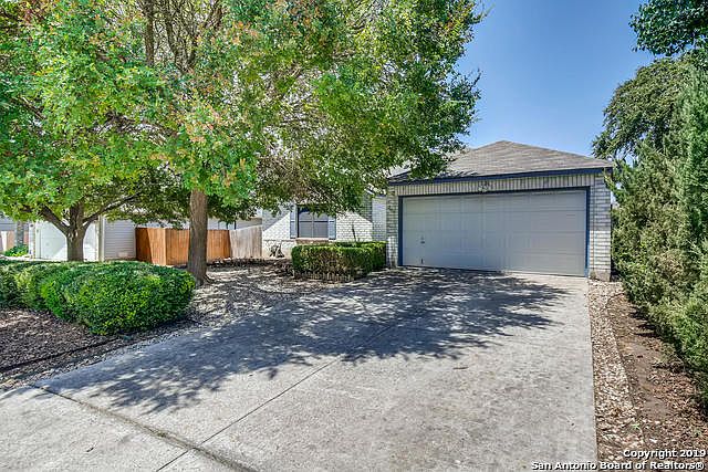 1st image of 2613 Ashley Oak Dr