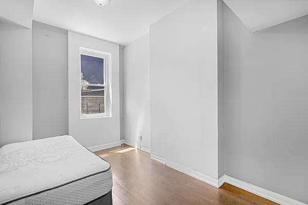 Rented by Oxford Property Group | media 18