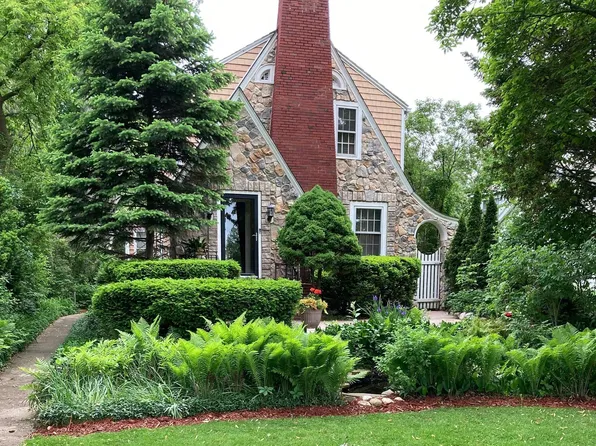 29220 Grandview St, Harrison Township, MI 48045